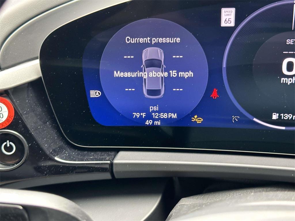 new 2025 Porsche Macan car, priced at $100,985