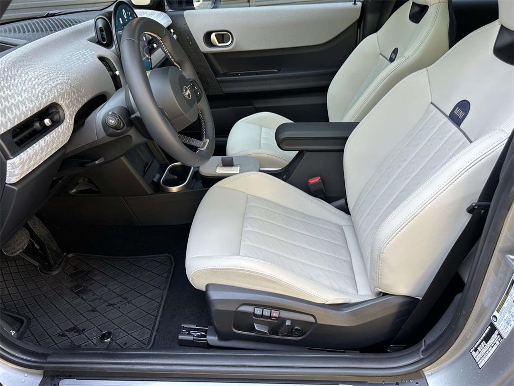 used 2025 MINI Hardtop car, priced at $30,850