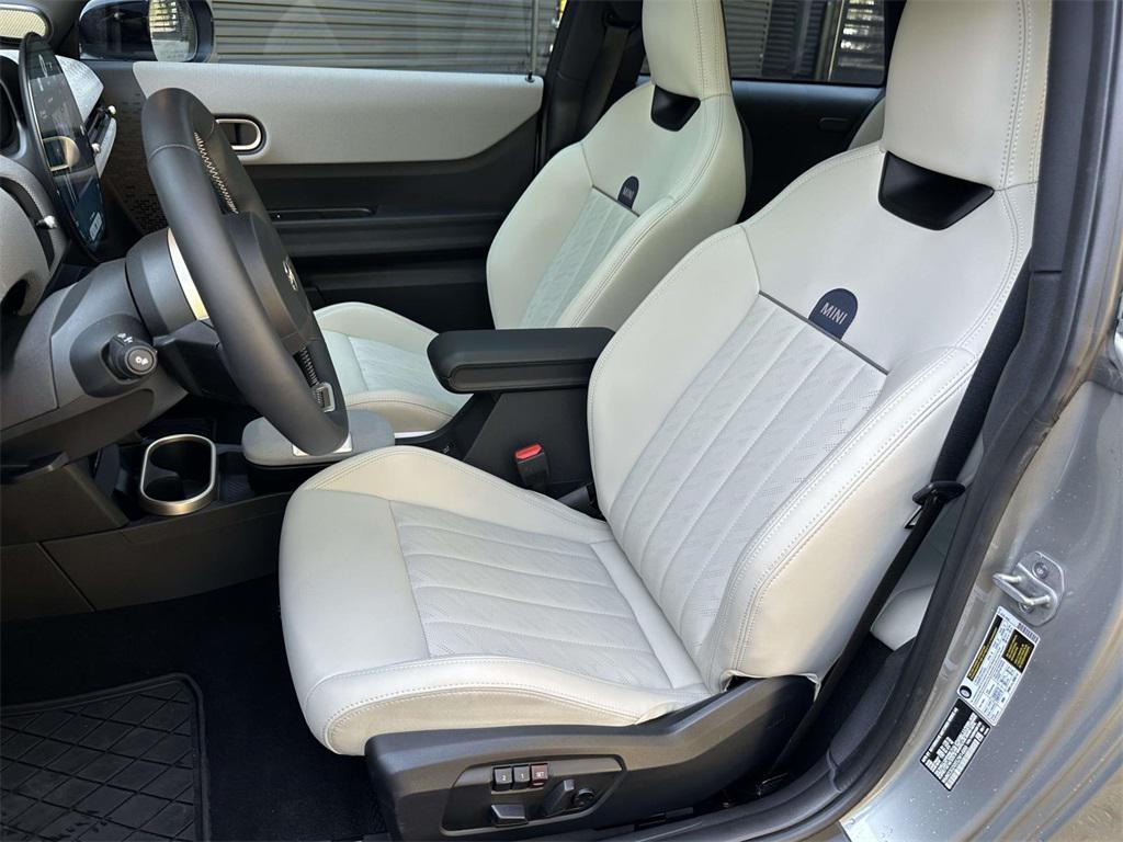 used 2025 MINI Hardtop car, priced at $30,850