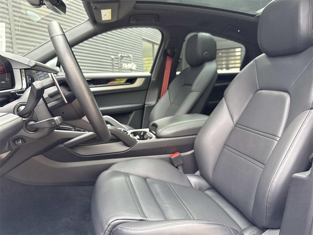 used 2025 Porsche Cayenne car, priced at $118,000