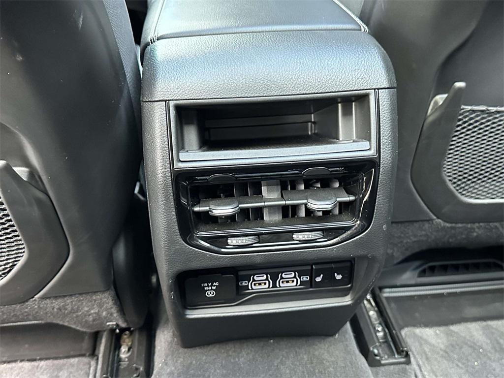 used 2024 Jeep Grand Cherokee car, priced at $35,312