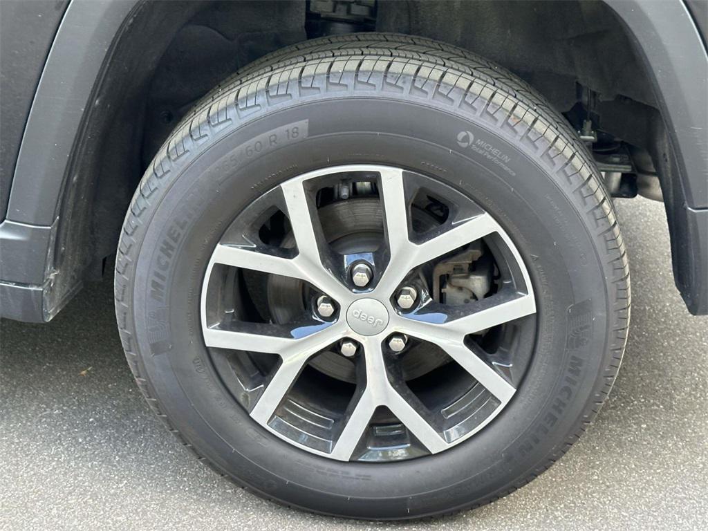 used 2024 Jeep Grand Cherokee car, priced at $35,312