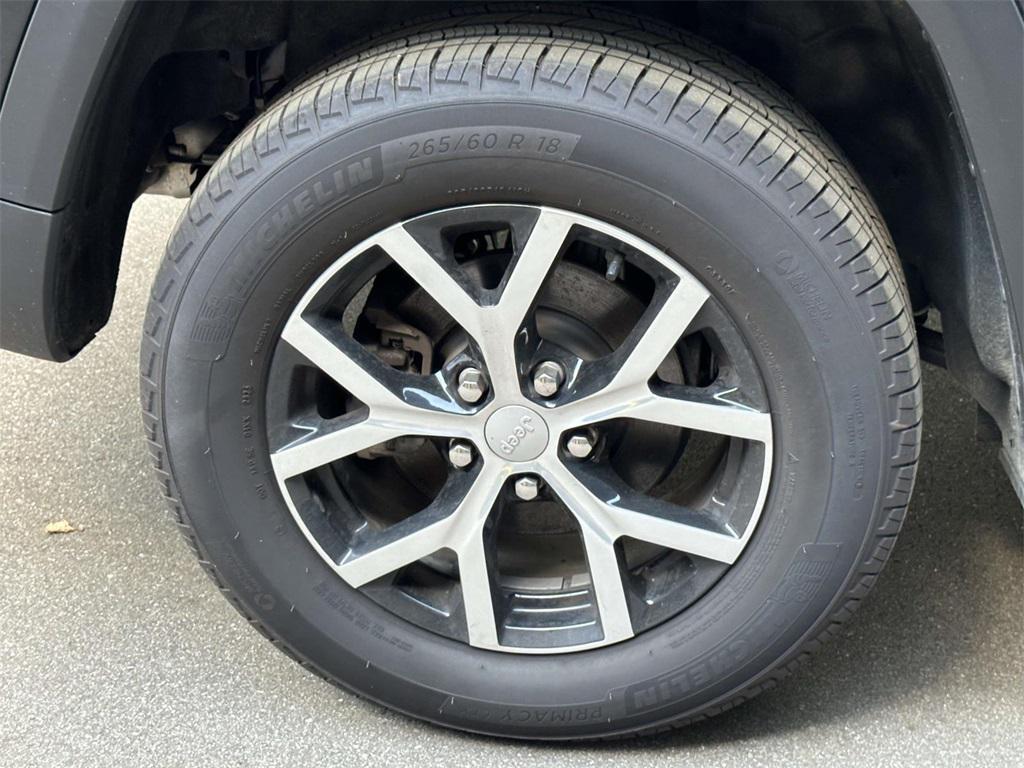 used 2024 Jeep Grand Cherokee car, priced at $35,312