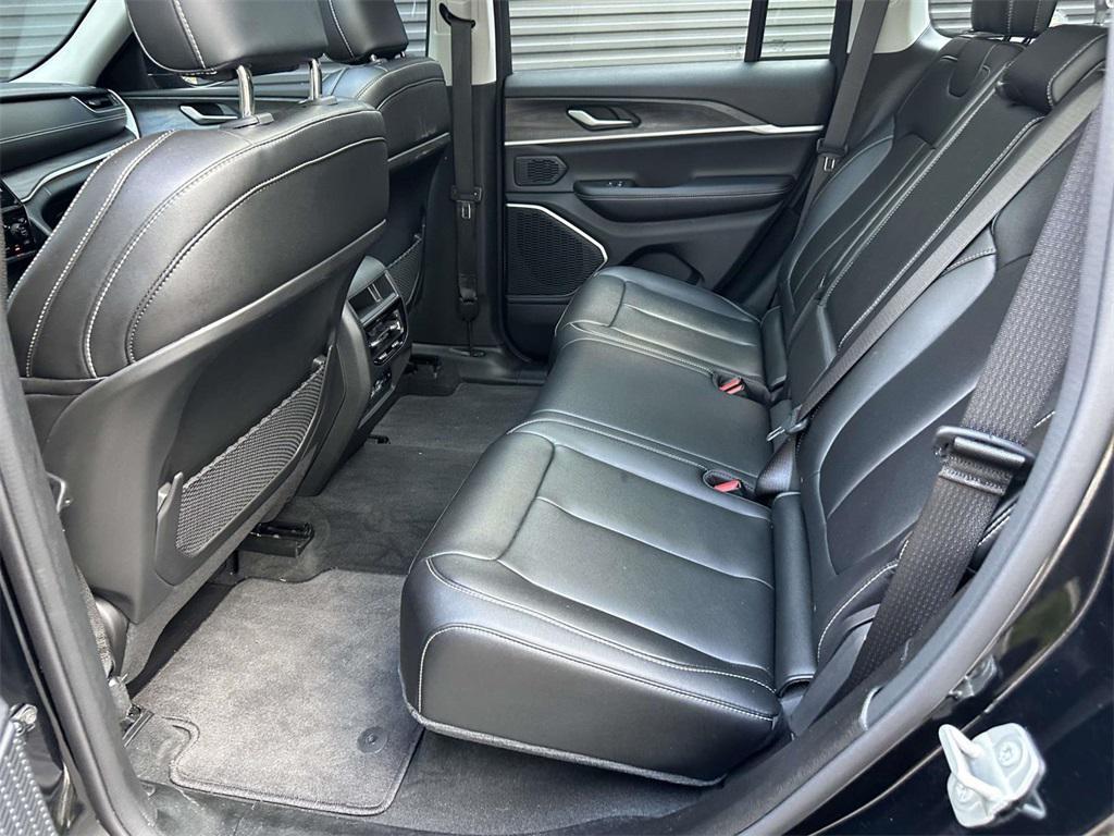 used 2024 Jeep Grand Cherokee car, priced at $35,312
