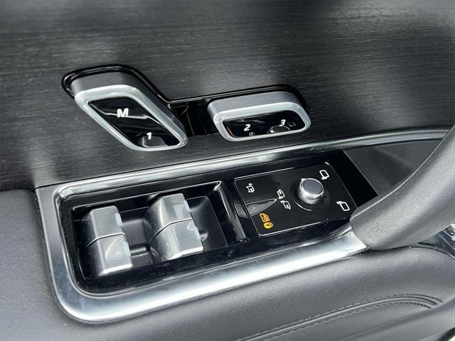 used 2022 Land Rover Range Rover car, priced at $99,832