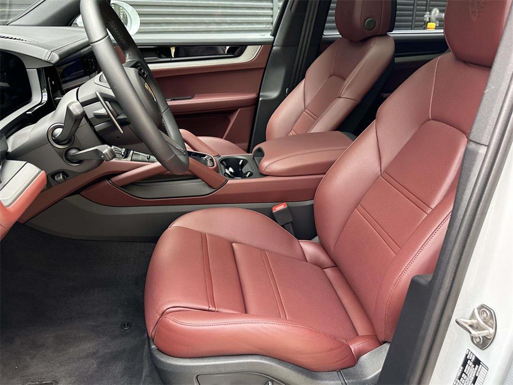 new 2025 Porsche Cayenne car, priced at $128,575