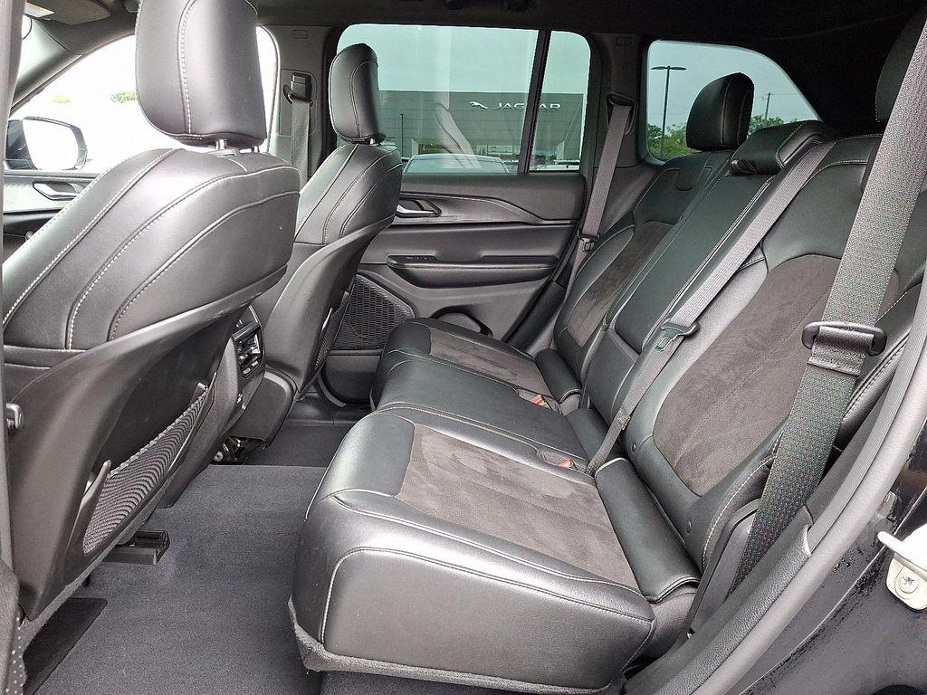 used 2023 Jeep Grand Cherokee car, priced at $31,390