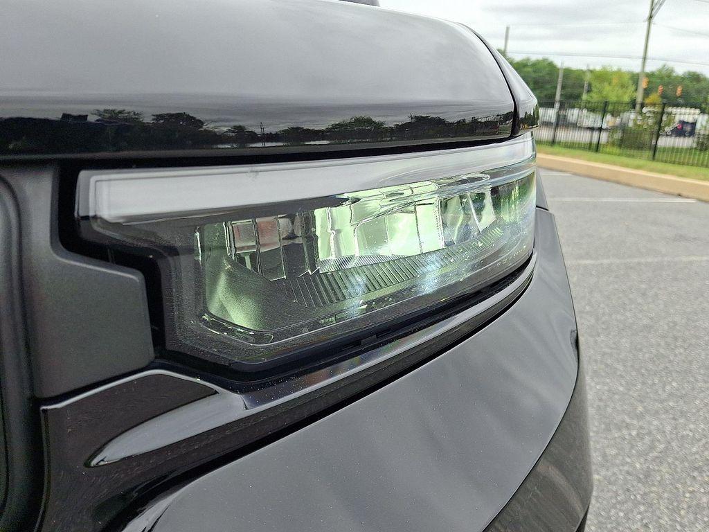 used 2023 Jeep Grand Cherokee car, priced at $31,390