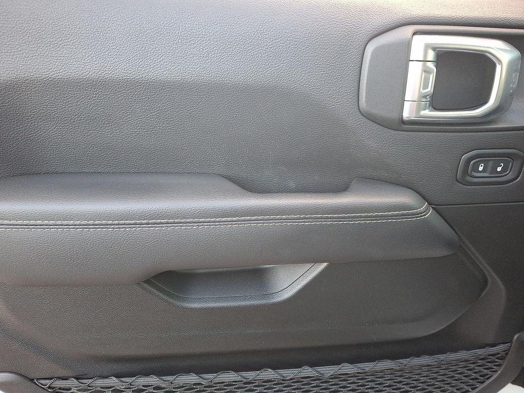 used 2022 Jeep Gladiator car, priced at $32,990