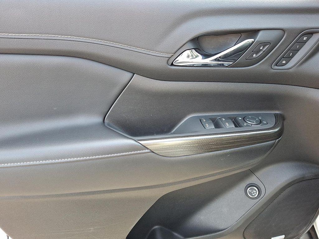 used 2022 GMC Acadia car, priced at $28,500