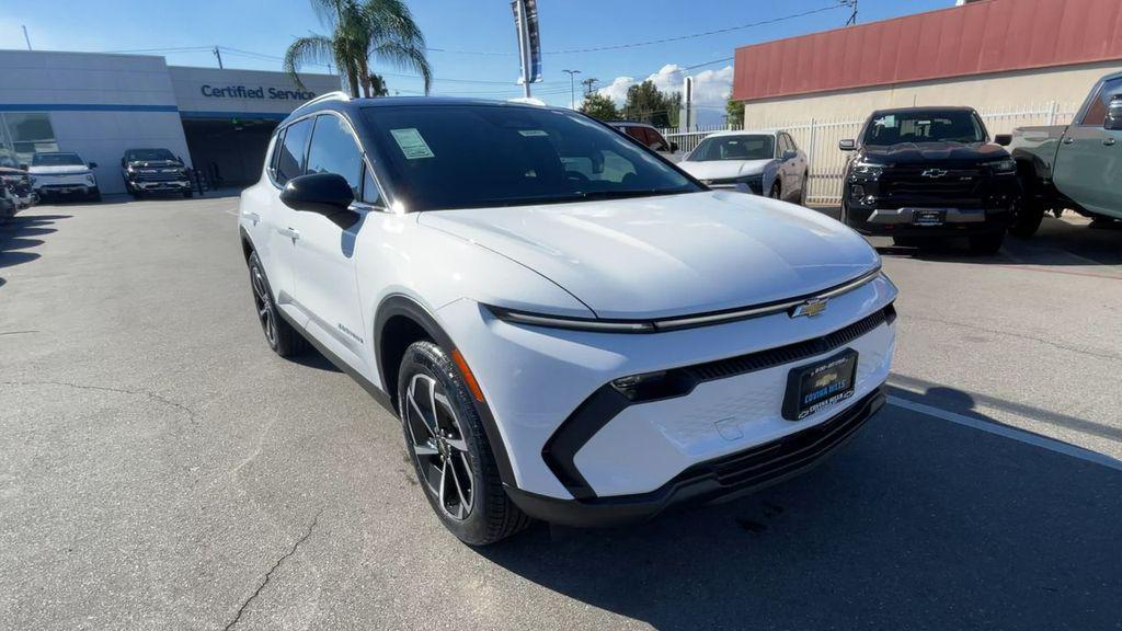 new 2026 Chevrolet Equinox EV car, priced at $45,885