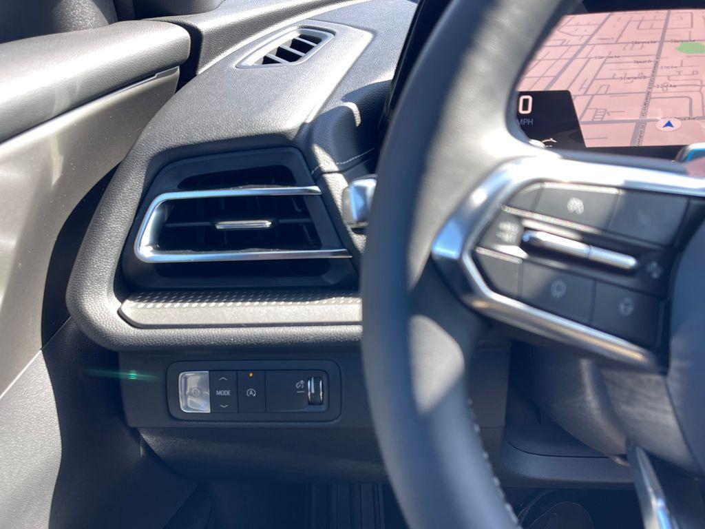 new 2025 Chevrolet Traverse car, priced at $45,985