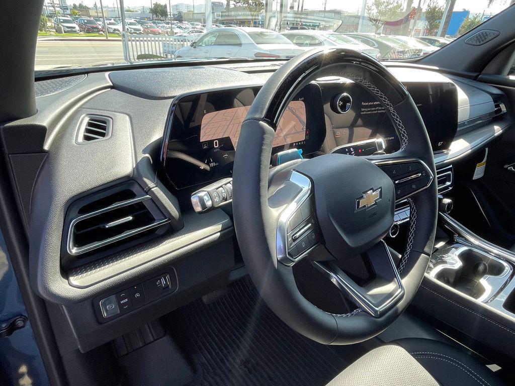 new 2025 Chevrolet Traverse car, priced at $45,985