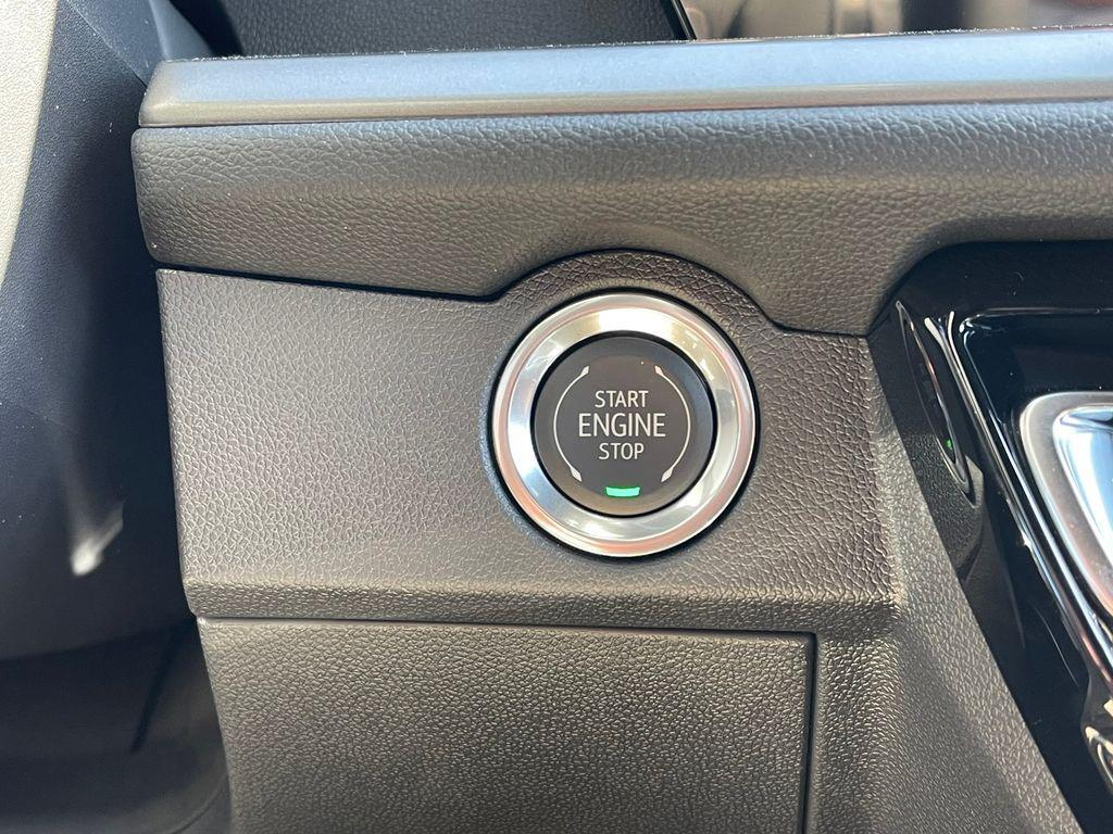 new 2025 Chevrolet Traverse car, priced at $45,985