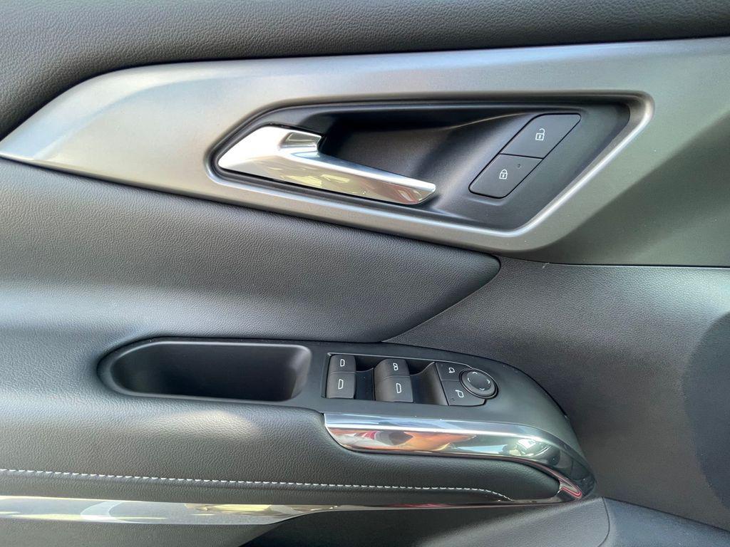 new 2025 Chevrolet Traverse car, priced at $41,995