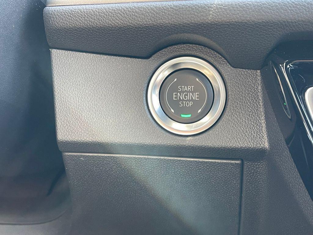 new 2025 Chevrolet Traverse car, priced at $41,995