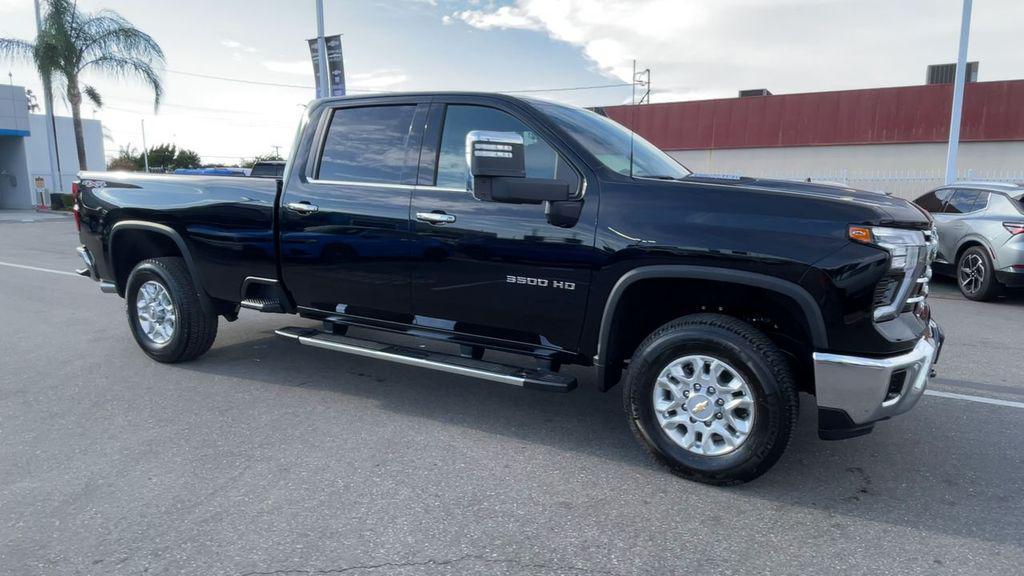 new 2025 Chevrolet Silverado 3500 car, priced at $79,690
