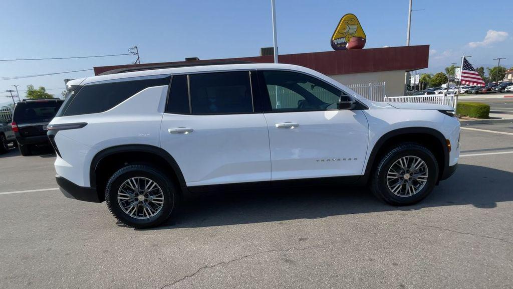 new 2025 Chevrolet Traverse car, priced at $44,085