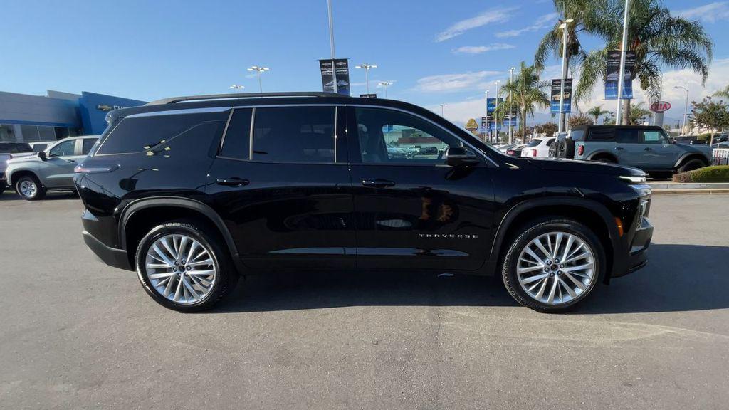 new 2026 Chevrolet Traverse car, priced at $53,030