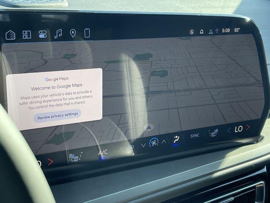 new 2026 Chevrolet Traverse car, priced at $53,030