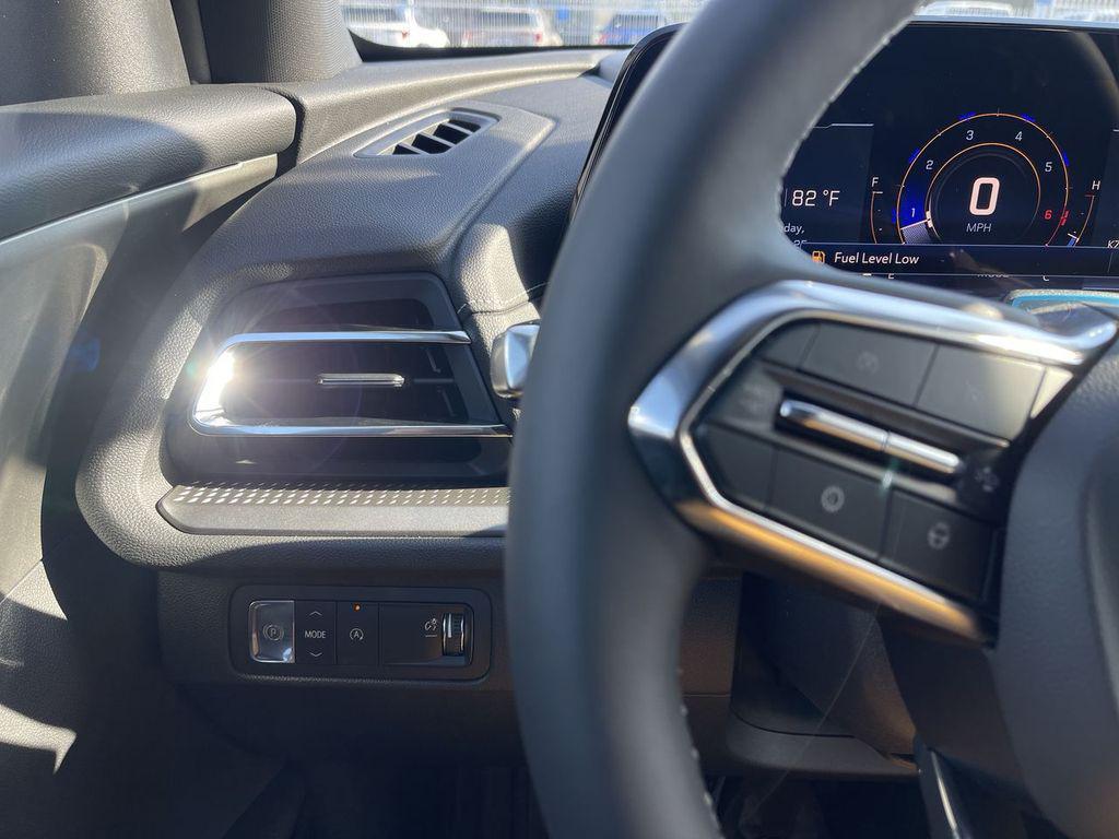 new 2026 Chevrolet Traverse car, priced at $53,030