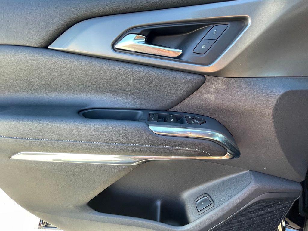 new 2026 Chevrolet Traverse car, priced at $46,490