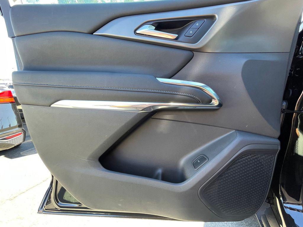 new 2026 Chevrolet Traverse car, priced at $46,490