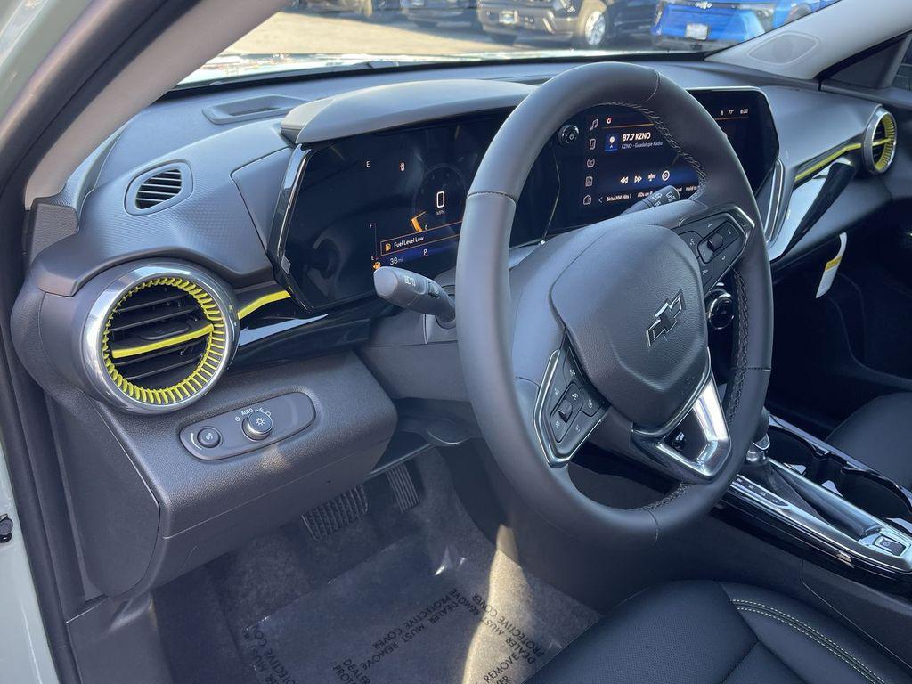 new 2025 Chevrolet Trax car, priced at $26,690