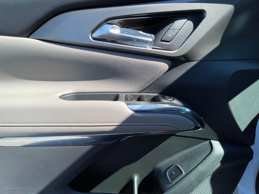 new 2026 Chevrolet Traverse car, priced at $39,899