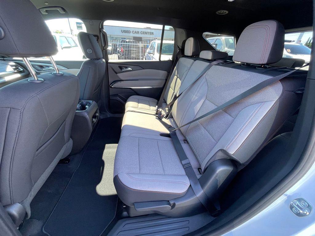 new 2026 Chevrolet Traverse car, priced at $39,899