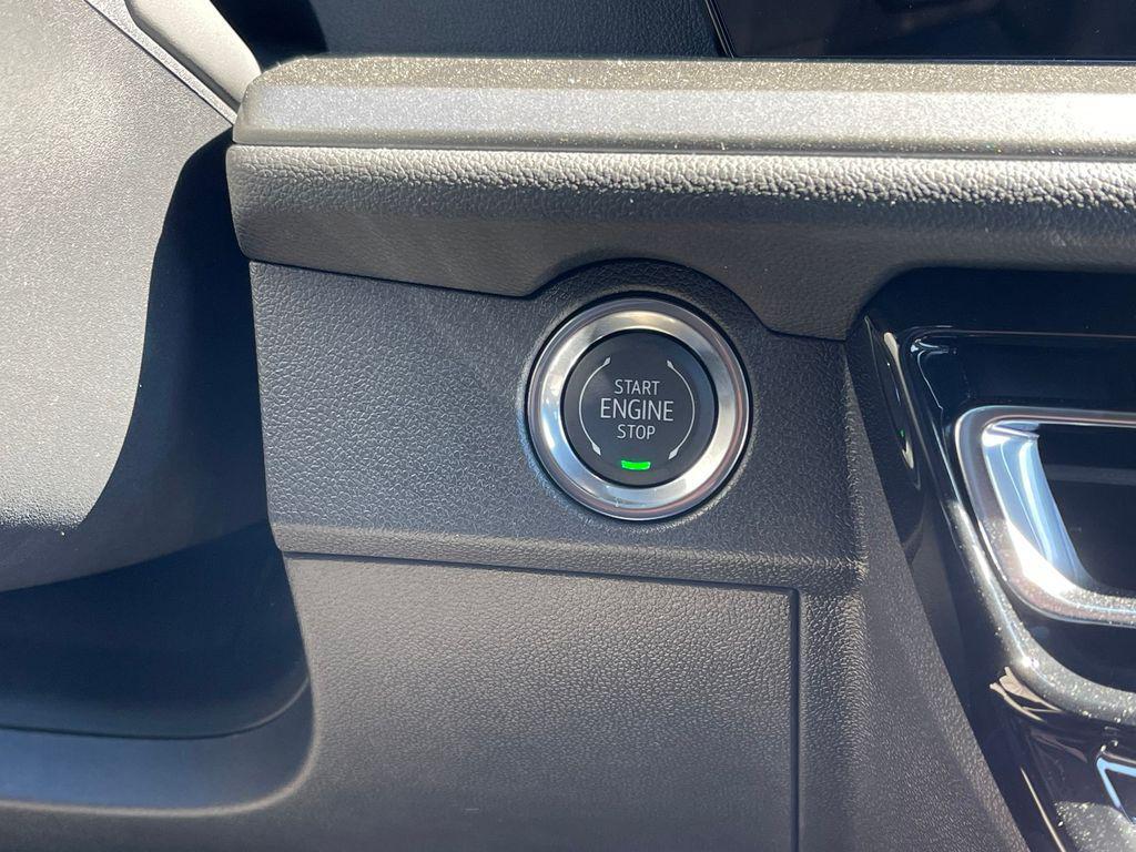 new 2026 Chevrolet Traverse car, priced at $39,899