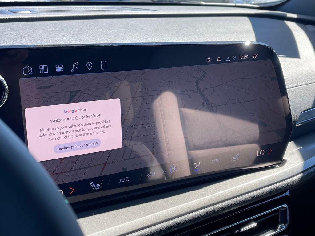 new 2026 Chevrolet Traverse car, priced at $39,899