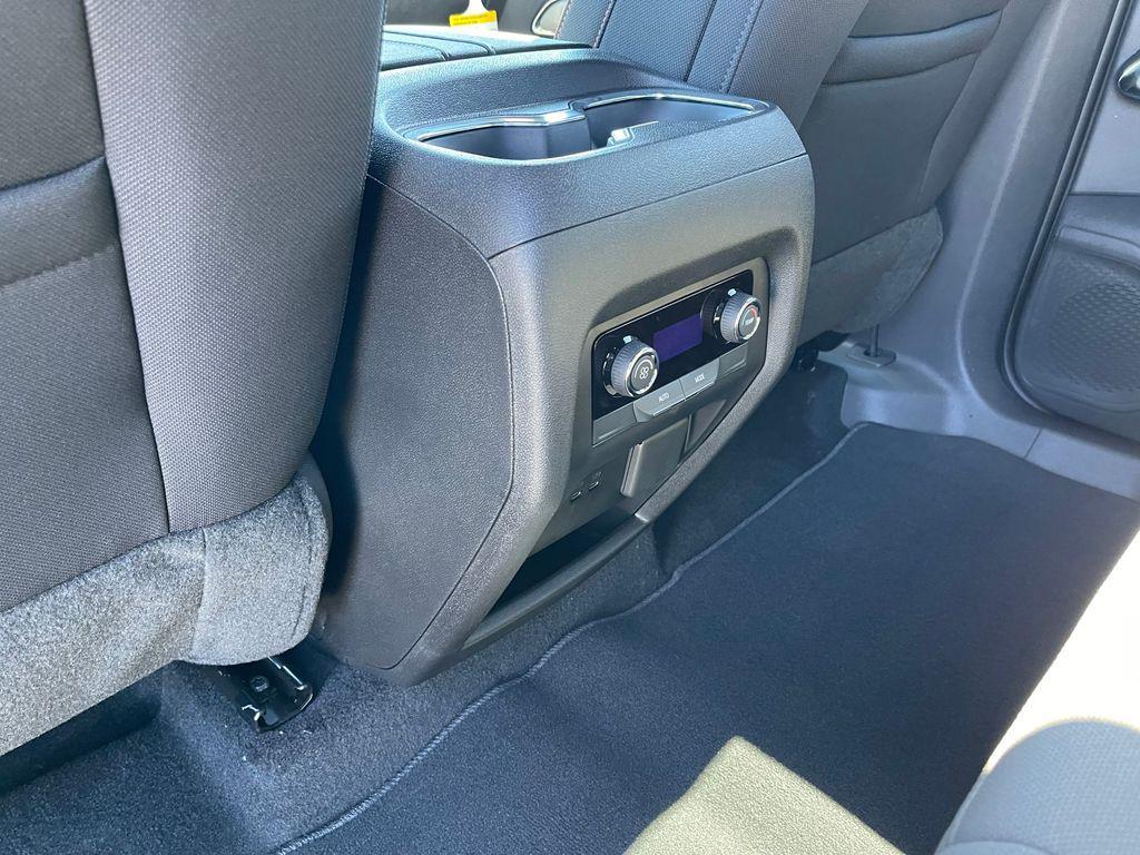 new 2026 Chevrolet Traverse car, priced at $39,899