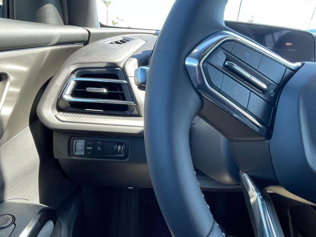 new 2026 Chevrolet Traverse car, priced at $39,899