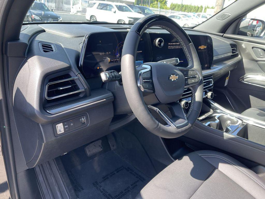 new 2026 Chevrolet Traverse car, priced at $53,030