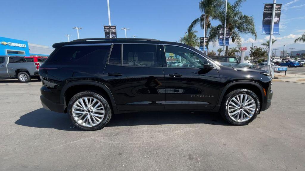 new 2026 Chevrolet Traverse car, priced at $53,030