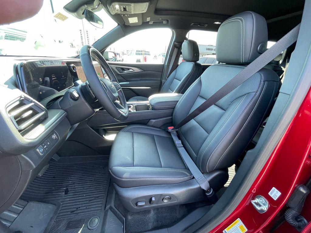 new 2025 Chevrolet Traverse car, priced at $51,720