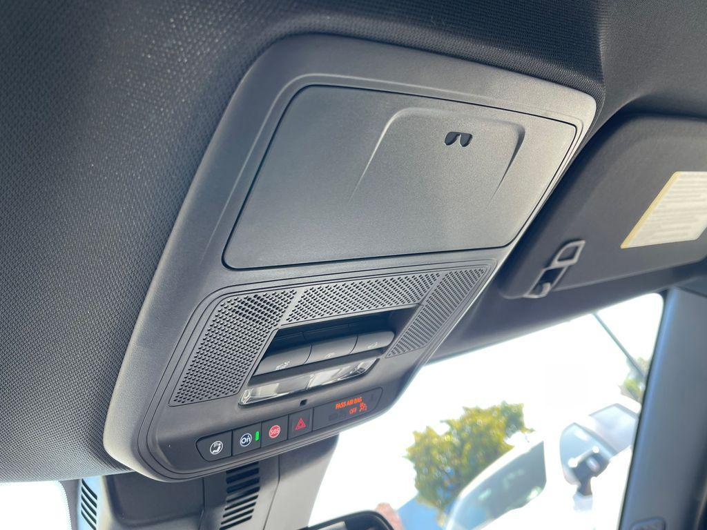 new 2025 Chevrolet Traverse car, priced at $51,720