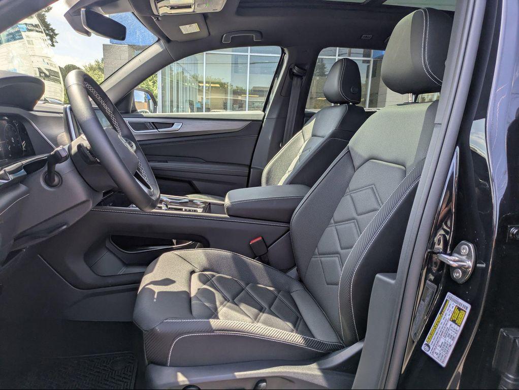 new 2025 Volkswagen Atlas Cross Sport car, priced at $44,246