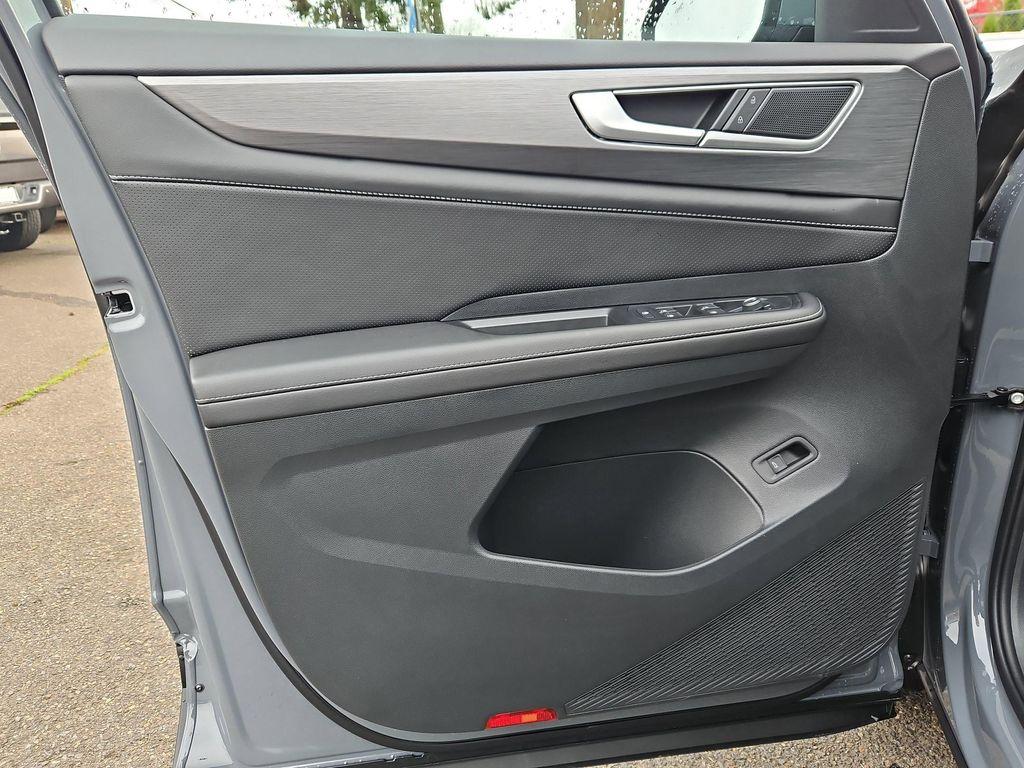 new 2026 Volkswagen Atlas Cross Sport car, priced at $47,240