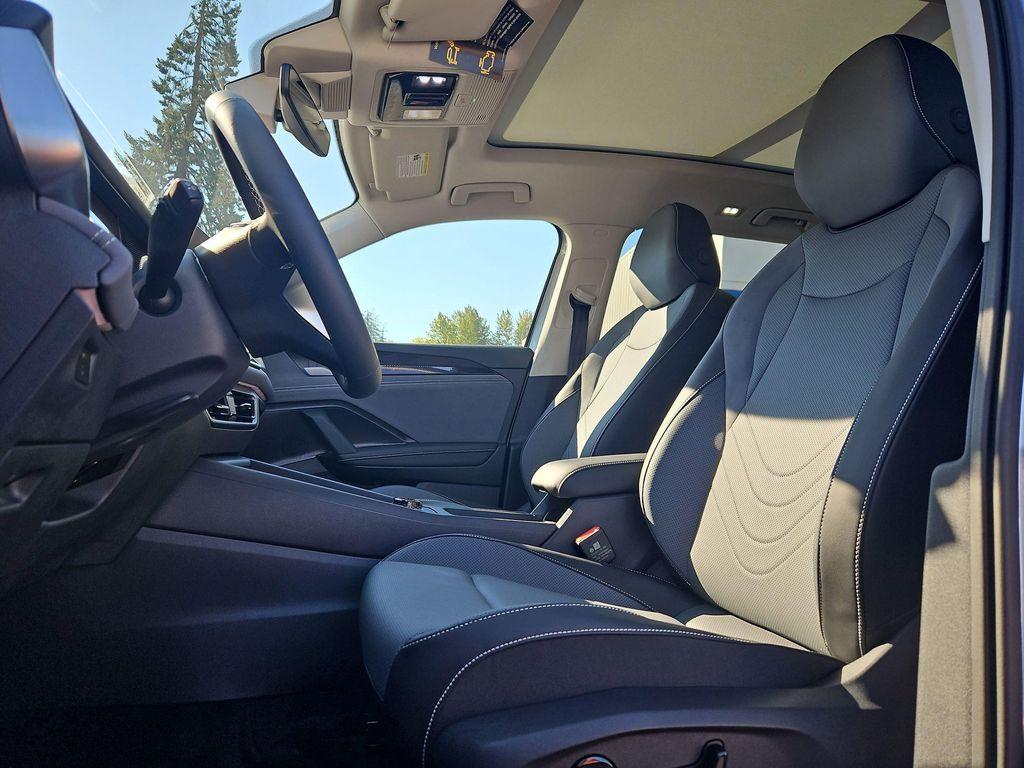 new 2025 Volkswagen Tiguan car, priced at $36,530