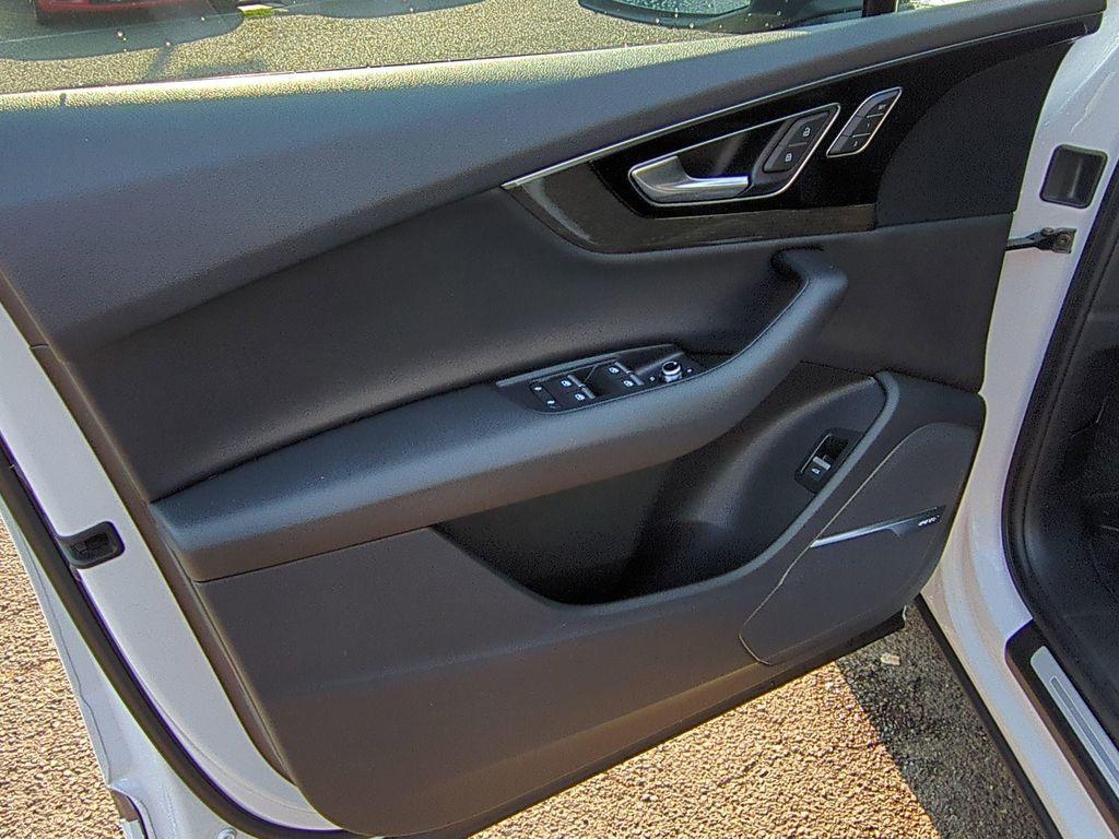 used 2019 Audi Q7 car, priced at $22,890