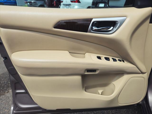 used 2014 Nissan Pathfinder car, priced at $9,990