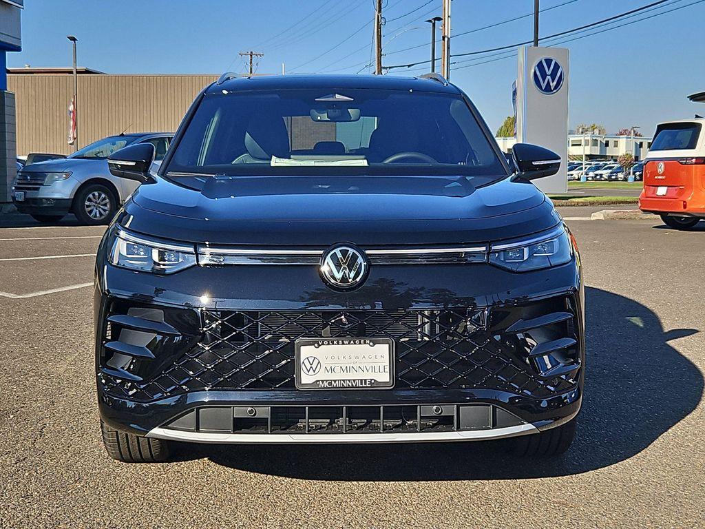 new 2025 Volkswagen Tiguan car, priced at $41,733