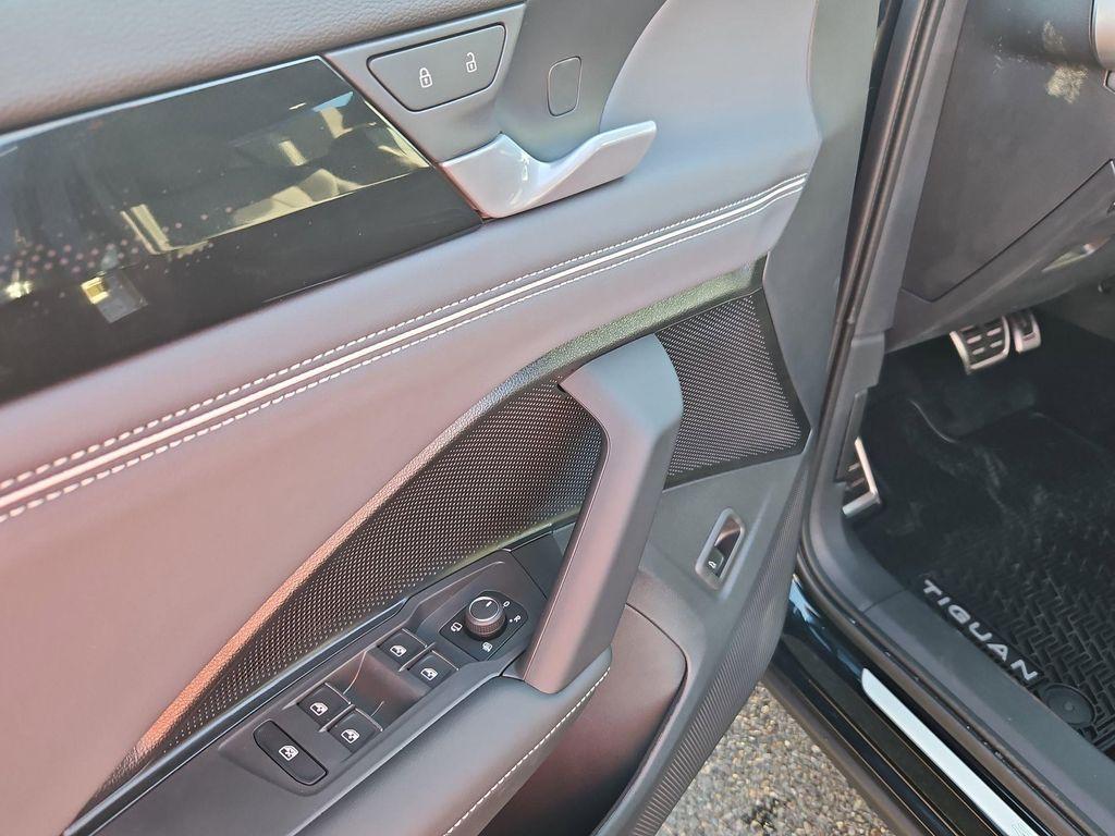 new 2025 Volkswagen Tiguan car, priced at $41,733