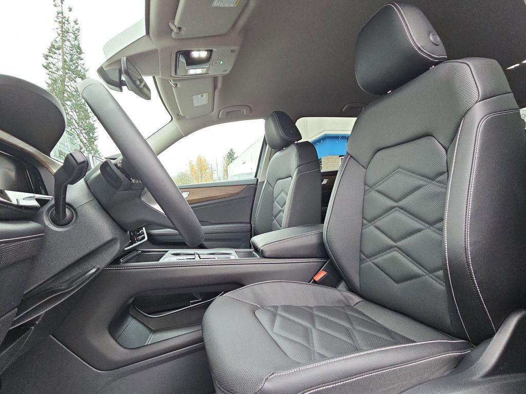 new 2026 Volkswagen Atlas car, priced at $41,908