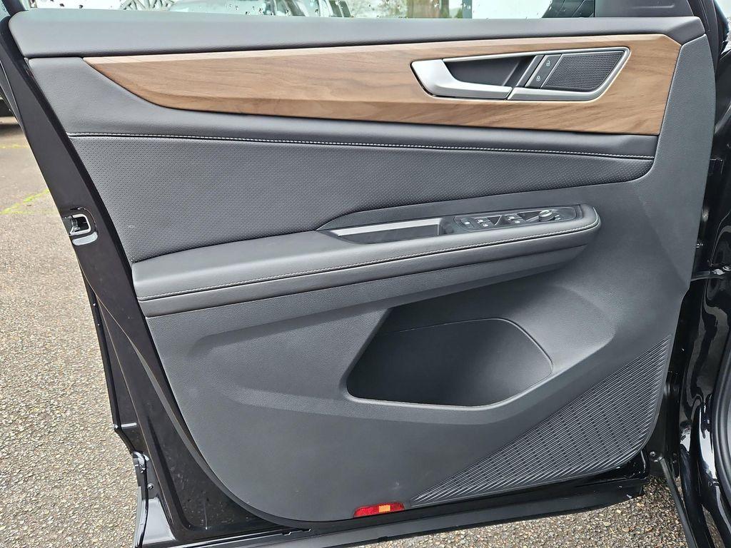 new 2026 Volkswagen Atlas car, priced at $41,908