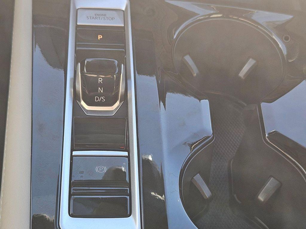 new 2025 Volkswagen Atlas car, priced at $46,092