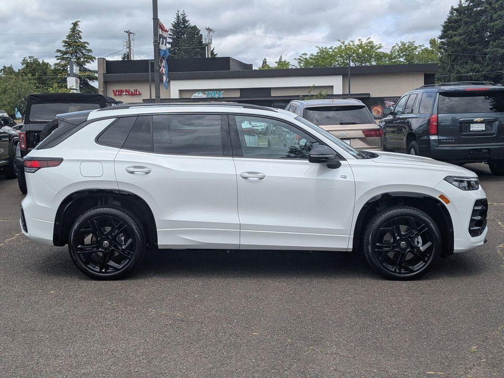 new 2025 Volkswagen Tiguan car, priced at $38,394