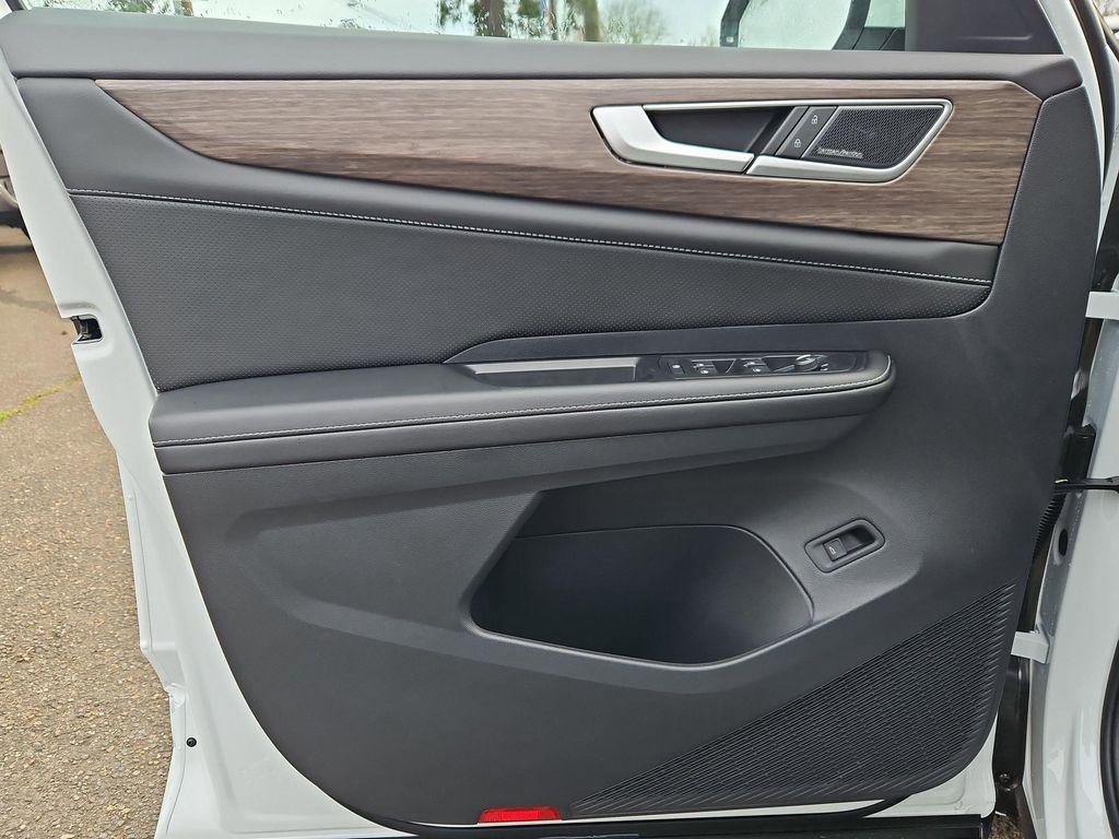 new 2026 Volkswagen Atlas car, priced at $56,625